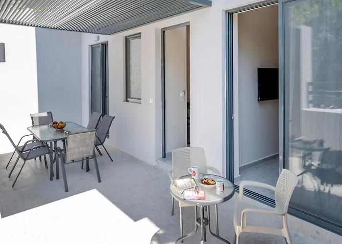 アパート 2 Bedroom Koshomes1